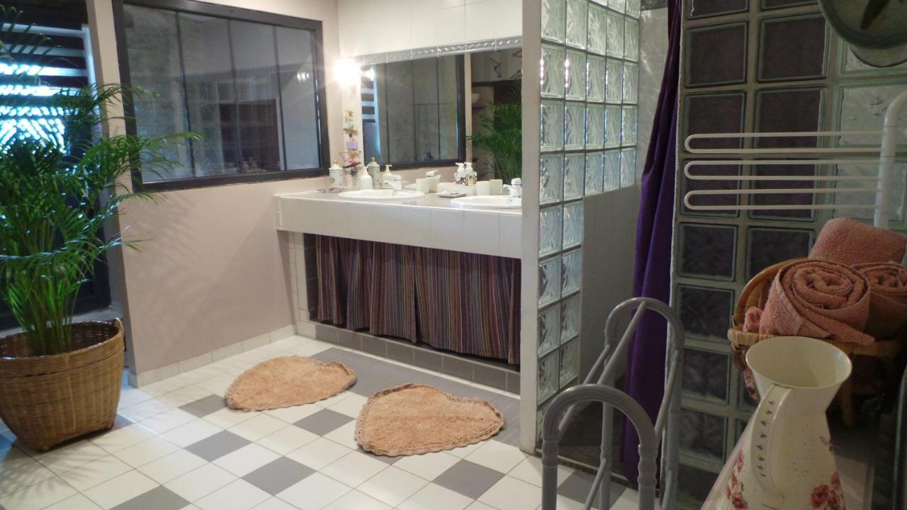 Chambre D'Hotes Le Paon Blanc Monprimblanc Экстерьер фото